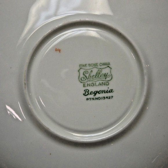 Shelley Fine Bone China England Dainty Begonia Footed Tea Cup and Saucer - Picture 5 of 12